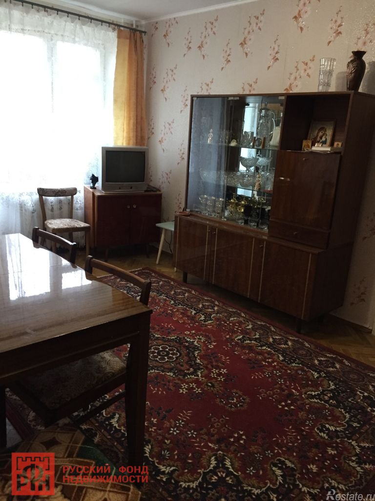Продажа 2-комн квартиры на вторичном рынке Петергоф г., Эрлеровский бул. ,  д. 16
