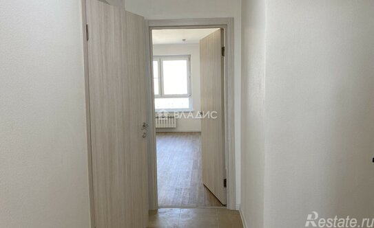 Продажа 3-комн квартиры на вторичном рынке улица Михайлова,  д. 30А к1