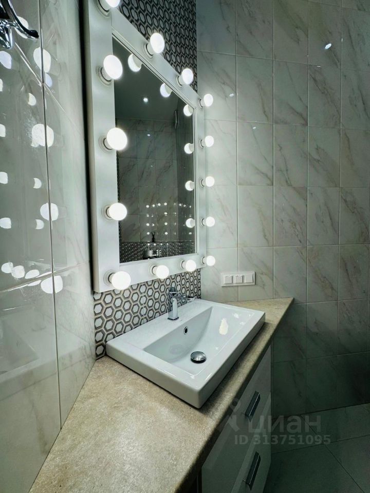 Продажа 3-комн квартиры на вторичном рынке 1/3 мкр, д. Солослово, 1