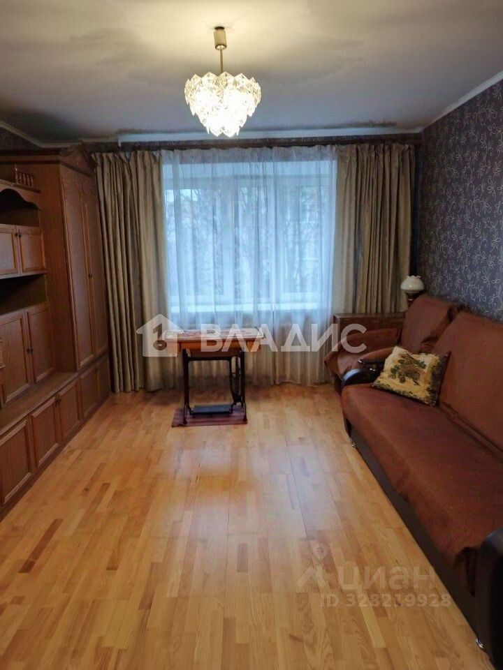 Продажа 4-комн квартиры на вторичном рынке Пушкино, Лесная улица, 3