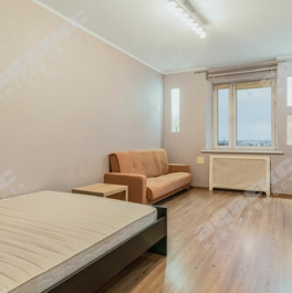 Продажа 1-комн квартиры на вторичном рынке Славы пр-кт,  д. 52,  к. 1