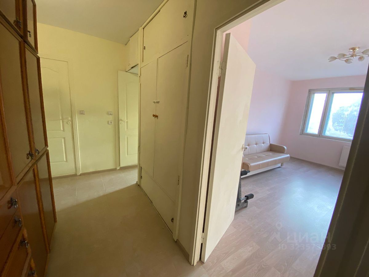 Продажа 2-комн квартиры на вторичном рынке проспект Авиаконструкторов, 11К1