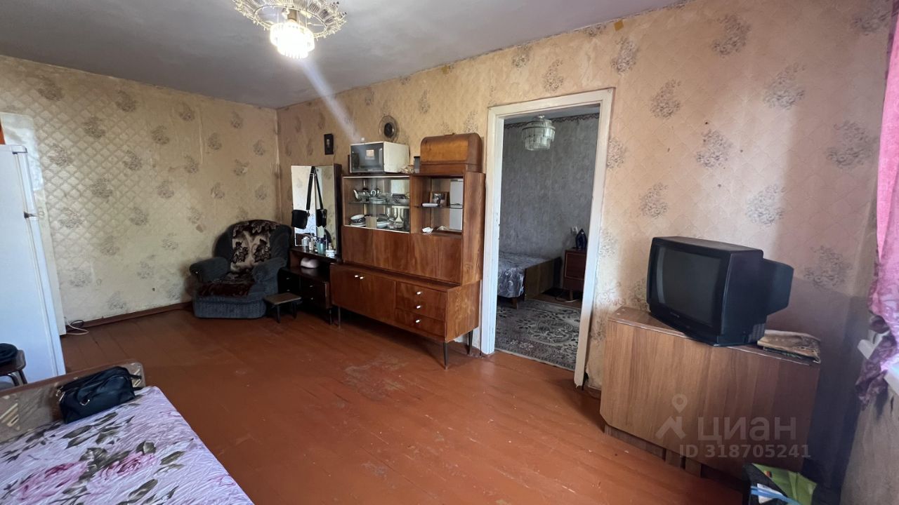 Продажа 2-комн квартиры на вторичном рынке Дружная Горка городской поселок, улица Введенского, 13