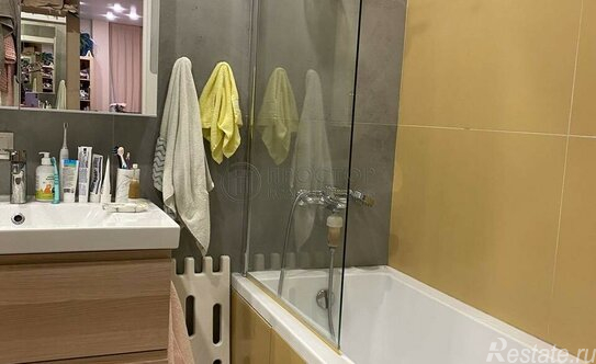 Продажа 2-комн квартиры на вторичном рынке Варшавское ш,  д. 141А к2