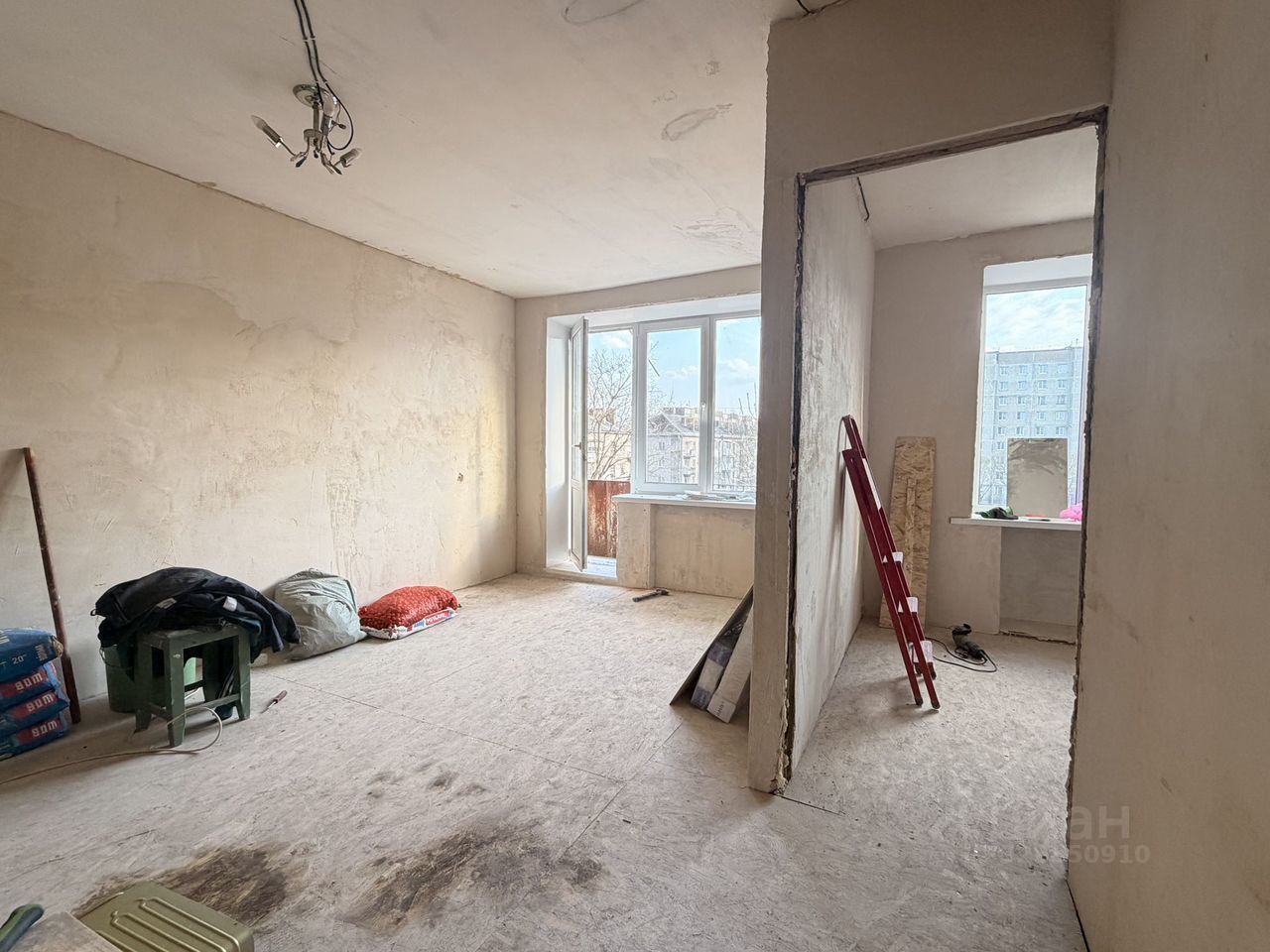 Продажа 1-комн квартиры на вторичном рынке Волхов, Молодежная улица, 18а