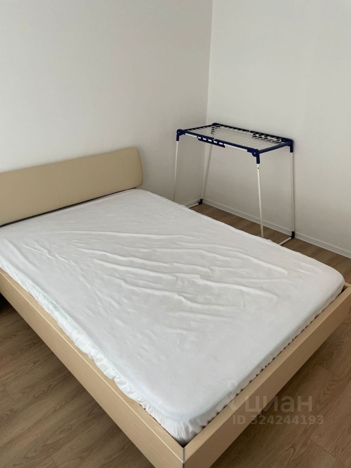 Аренда 1-комн квартиры на вторичном рынке Дрожжино пгт, улица Южная, 3к1