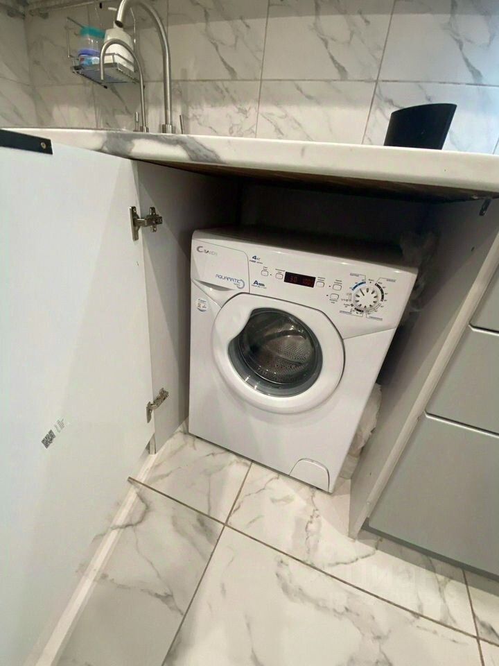 Продажа 2-комн квартиры на вторичном рынке Сосновый Бор, Ленинградская улица, 4