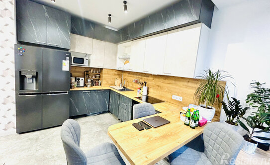 Продажа 2-комн квартиры на вторичном рынке Скандинавский б-р,  д. 5 к3