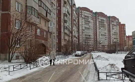 Продажа 1-комн квартиры на вторичном рынке Яхтенная улица,  д. 9 к2