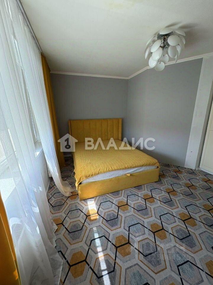 Продажа 2-комн квартиры на вторичном рынке Клин-5 городок, улица Центральная, 73с2