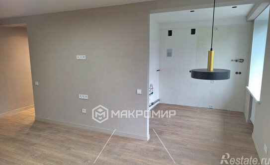 Продажа 2-комн квартиры на вторичном рынке Новоизмайловский проспект,  д. 81