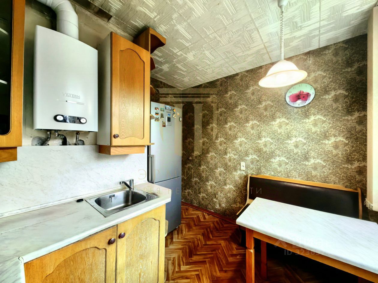 Продажа 3-комн квартиры на вторичном рынке Железноводская улица, 42