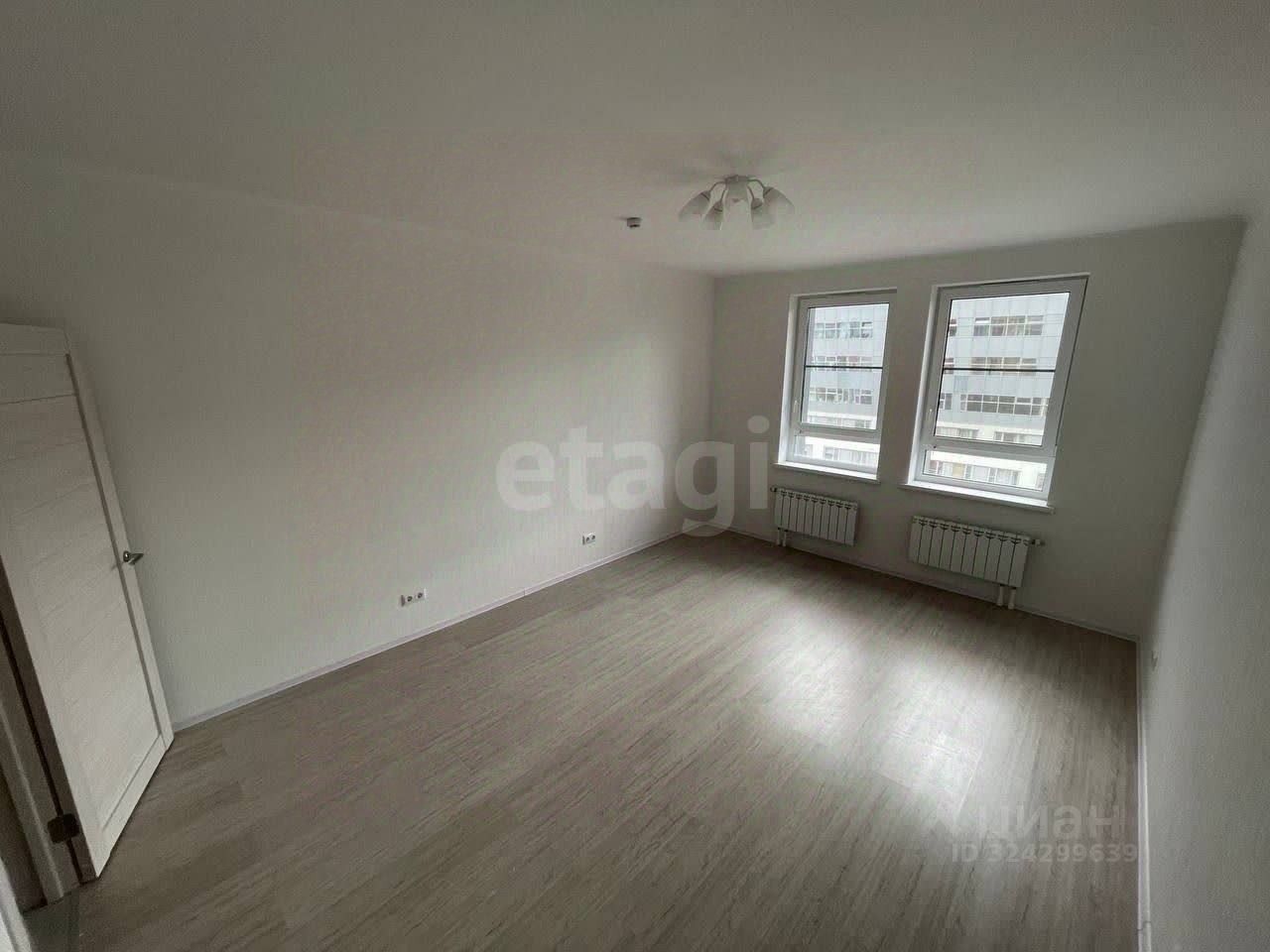 Продажа 3-комн квартиры на вторичном рынке Симферопольский проезд, 7