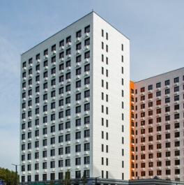 Продажа 3-комн квартиры на вторичном рынке Авиаконструктора Петлякова ул,  д. 13 к1