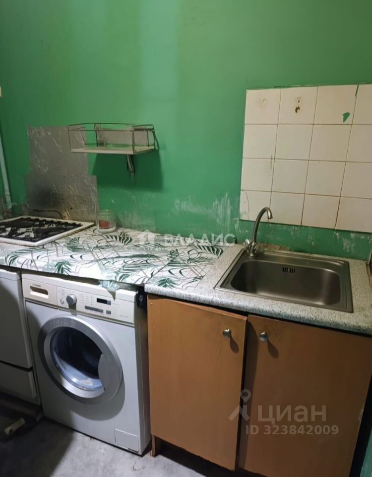 Продажа 2-комн квартиры на вторичном рынке Базовская улица, 4Б