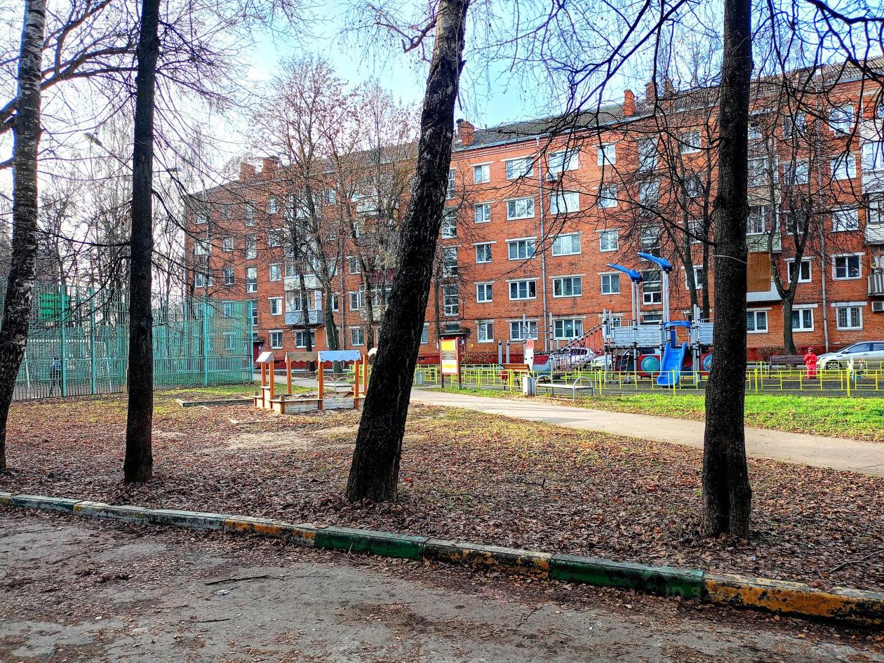 Продажа 1-комн квартиры на вторичном рынке Центральный мкр, улица Рабочая, 3