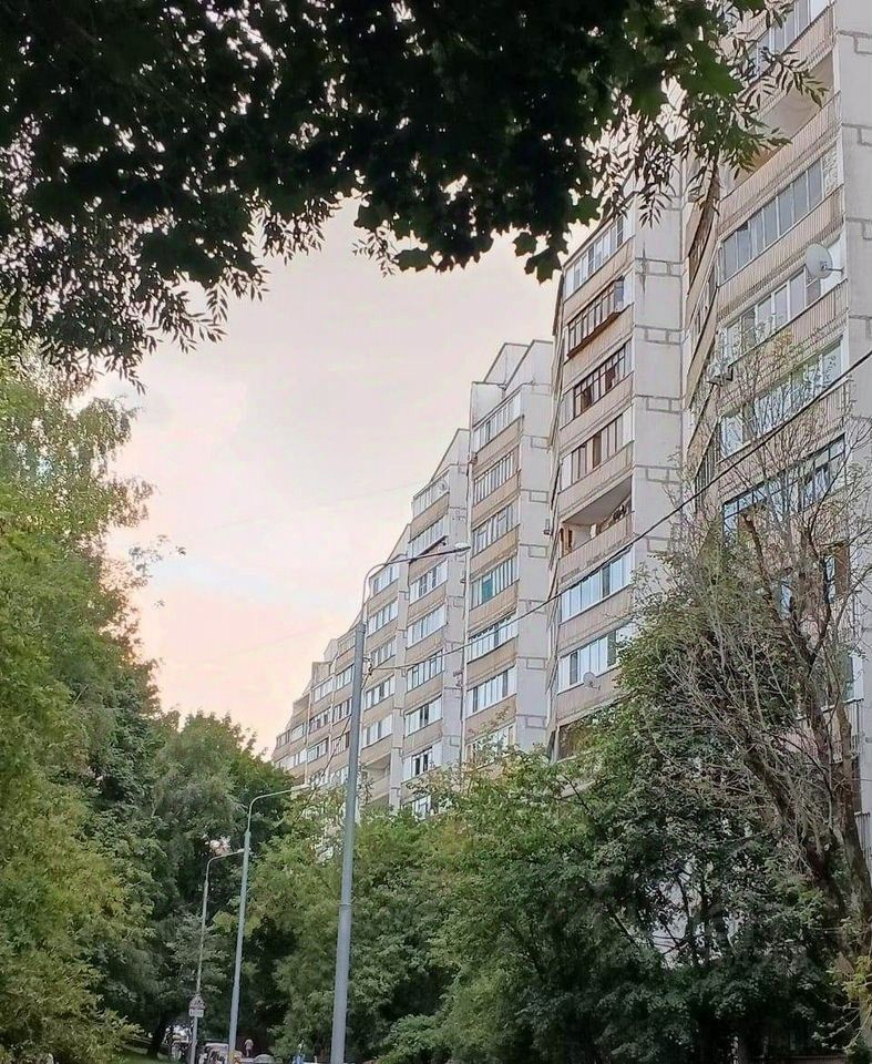 Продажа 2-комн квартиры на вторичном рынке улица Газопровод, 3К1