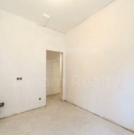 Продажа 3-комн квартиры на вторичном рынке Факельный Б. пер,  д. 1