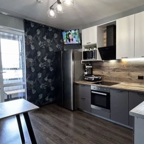 3-комн квартира улица Генерала Кравченко, 8