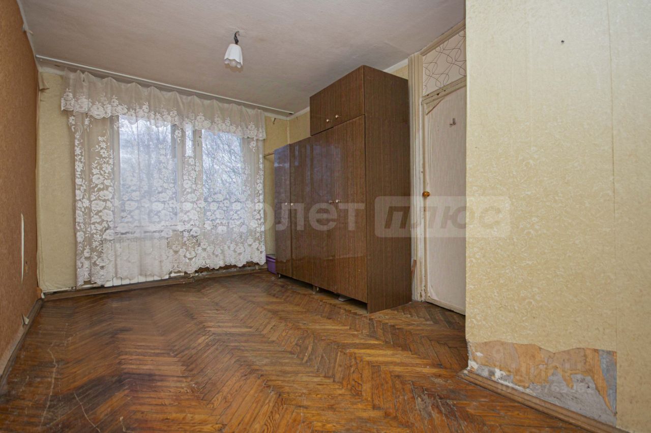 Продажа 2-комн квартиры на вторичном рынке пос. Молодежный, 9