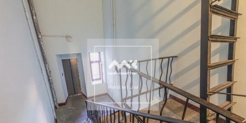 3-комн квартира Макаренко пер,  д. 11