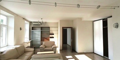 2-комн квартира Кисловский Ср. пер,  д. 7/10