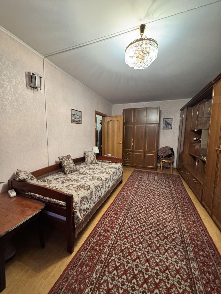 Продажа 1-комн квартиры на вторичном рынке проспект Большевиков, 8К1