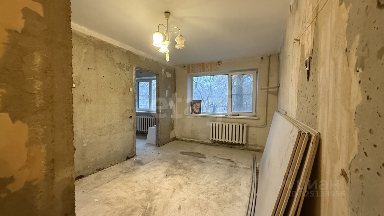 Продажа 2-комн квартиры на вторичном рынке Кириши, Волховская набережная, 14