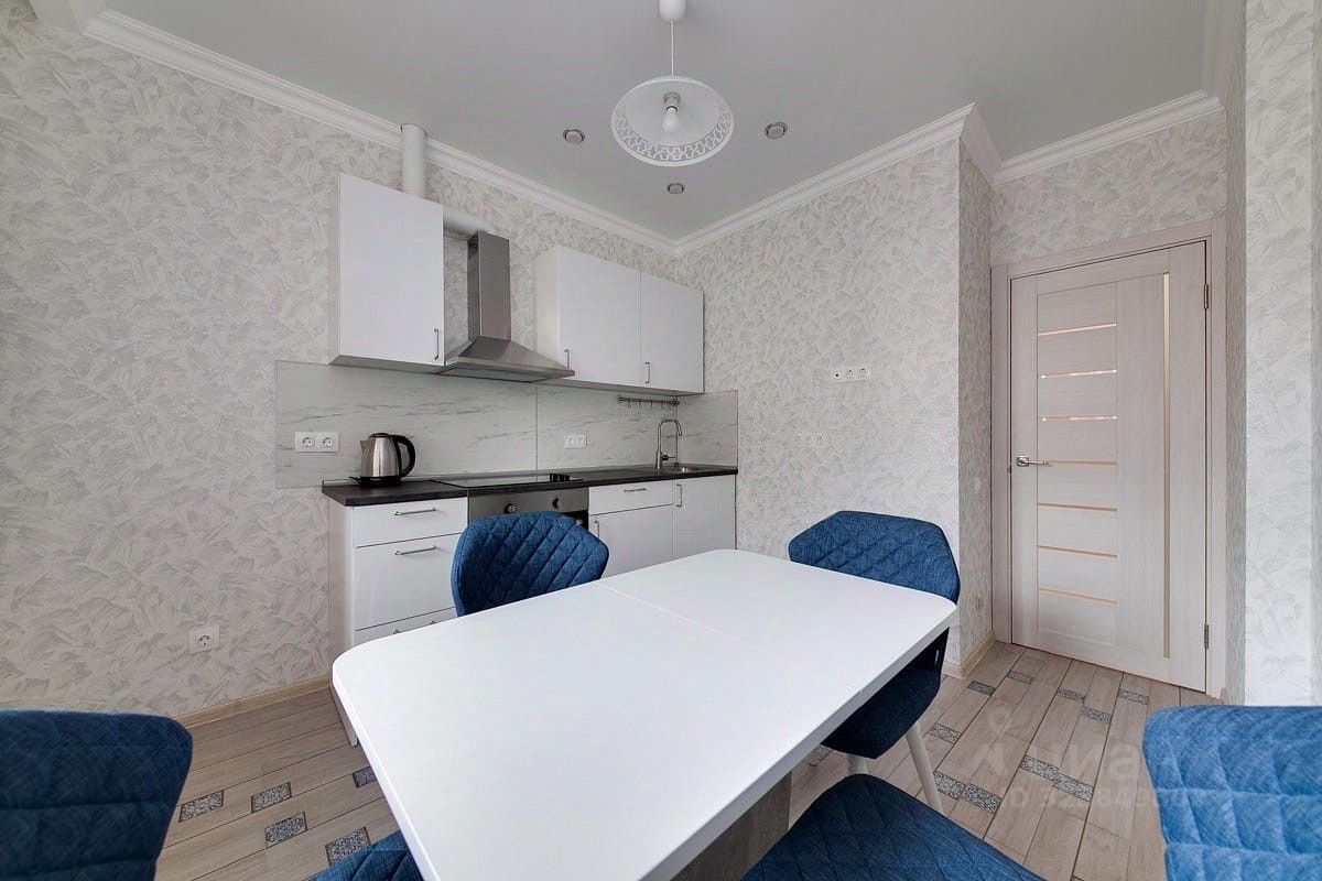 Аренда 2-комн квартиры на вторичном рынке Одинцово, улица Гвардейская, 11