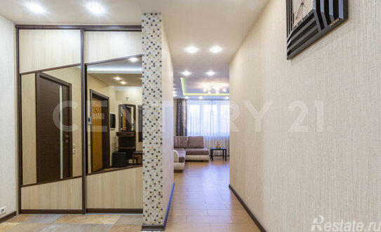 Продажа 4-комн квартиры на вторичном рынке Челюскинская улица,  д. 13