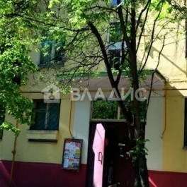 Продажа 1-комн квартиры на вторичном рынке улица Коккинаки,  д. 1