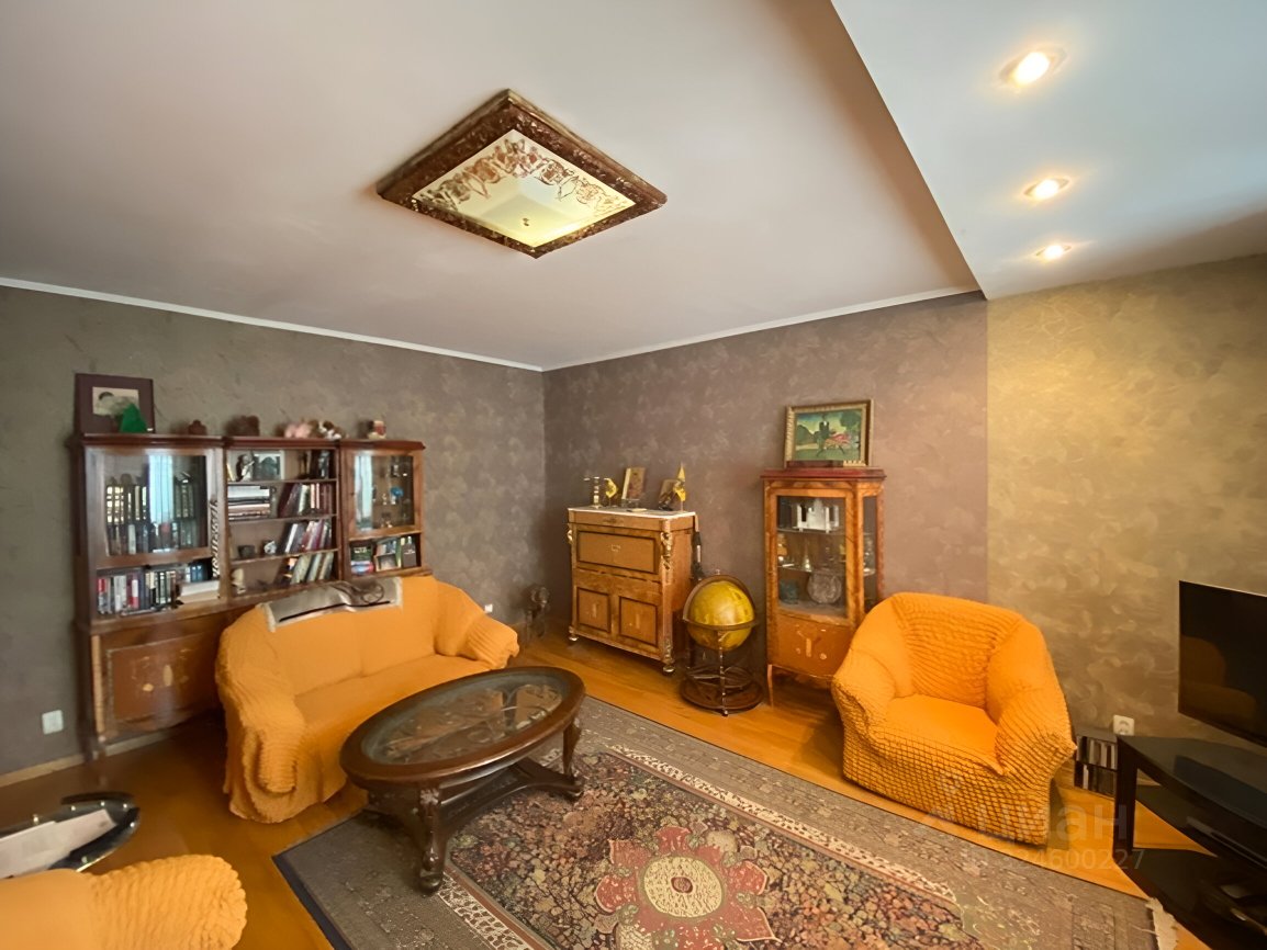 Продажа 2-комн квартиры на вторичном рынке улица Космонавта Волкова, 29К1