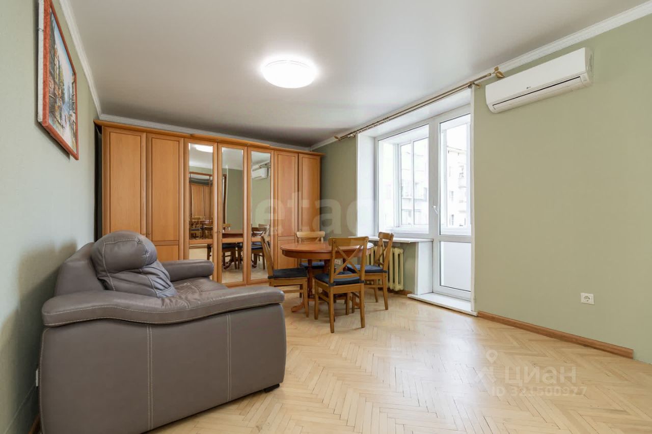 Аренда 3-комн квартиры на вторичном рынке Новодевичий проезд, 6