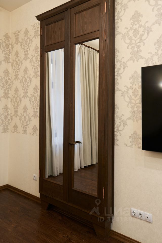 Продажа 2-комн квартиры на вторичном рынке переулок Басков, 24