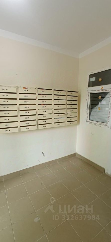 Продажа 1-комн квартиры на вторичном рынке д. Островцы, улица Летчика Волчкова, 1