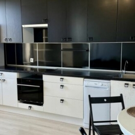 Продажа 3-комн квартиры на вторичном рынке проспект Королёва,  д. 65