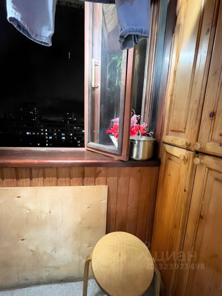 Продажа 3-комн квартиры на вторичном рынке Алтайская улица, 26