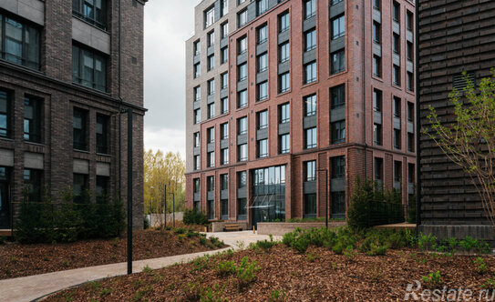 Продажа 2-комн квартиры на вторичном рынке Малоохтинский пр-кт,  д. 68а