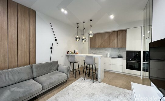 Продажа 2-комн квартиры на вторичном рынке улица Василисы Кожиной