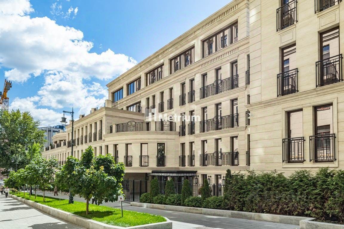 Продажа 4-комн квартиры на вторичном рынке Газетный переулок, 13с2