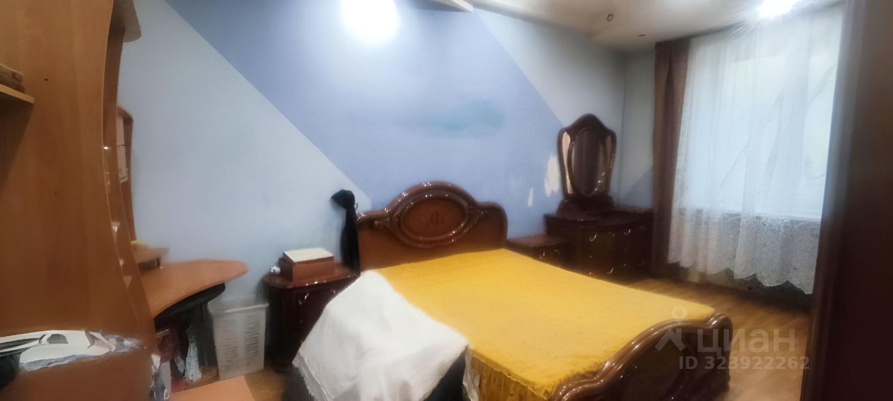 Продажа 3-комн квартиры на вторичном рынке улица Михайлова, 17