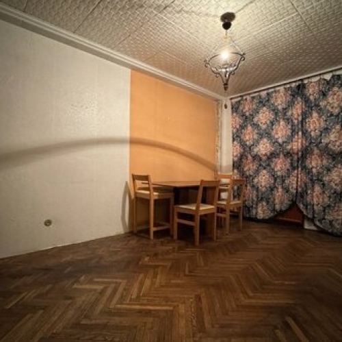 2-комн квартира Большевиков пр-кт,  д. 71,  к. 2