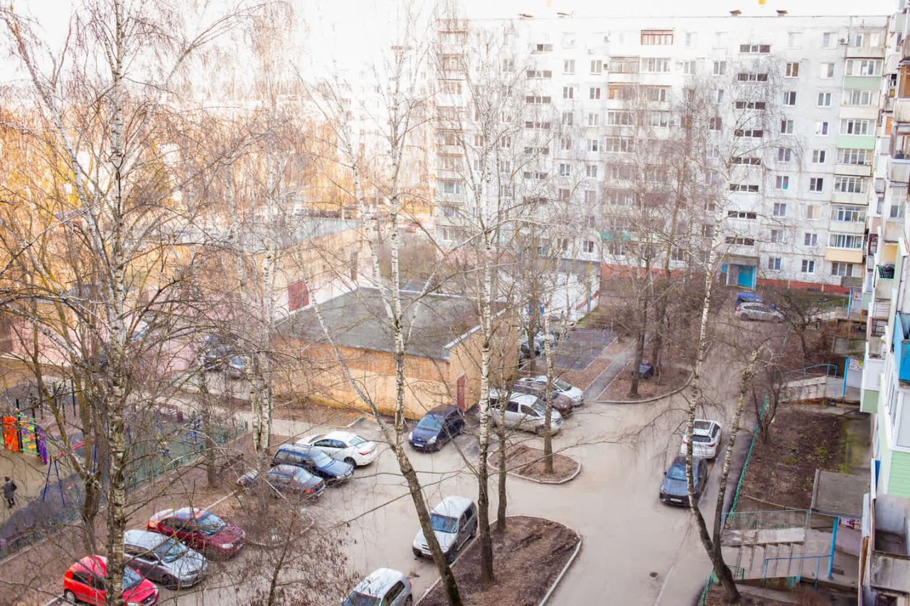 Продажа 5-комн квартиры на вторичном рынке Коломна, улица Девичье Поле, 15