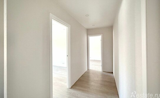 Продажа 2-комн квартиры на вторичном рынке улица Маршала Захарова