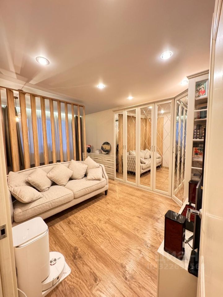 Продажа 2-комн квартиры на вторичном рынке улица Ухтомского Ополчения, 4