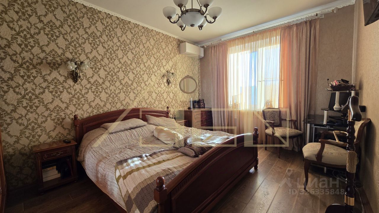Продажа 4-комн квартиры на вторичном рынке улица Дыбенко, 42