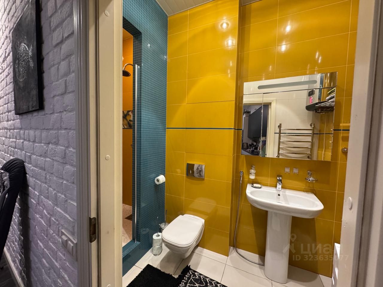 Продажа 3-комн квартиры на вторичном рынке 8-я Васильевского острова линия, 85