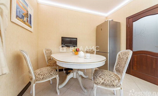 Продажа 2-комн квартиры на вторичном рынке улица Катерников,  д. 7