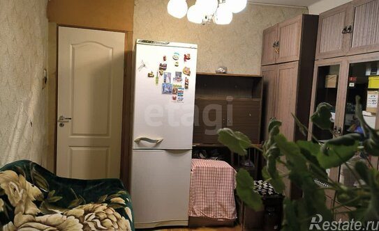 Продажа 2-комн квартиры на вторичном рынке ул Седова,  д. 124