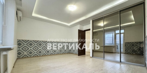 4-комн квартира улица Марии Ульяновой,  д. 15